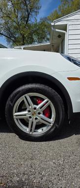 White 2016 Porsche Cayenne Cayenne