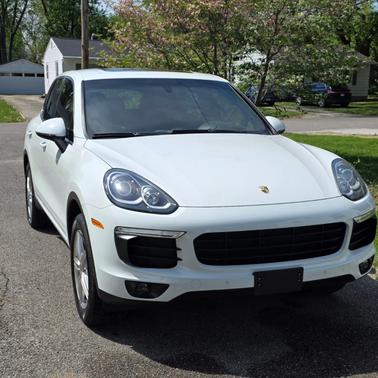 White 2016 Porsche Cayenne Cayenne
