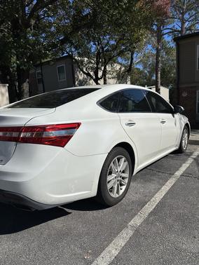 White 2013 Toyota Avalon XLE Premium