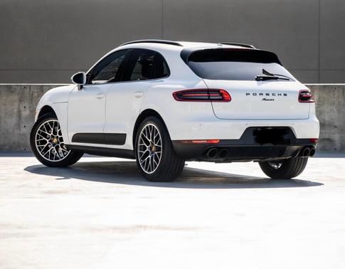 2018 Porsche Macan Sport Edition