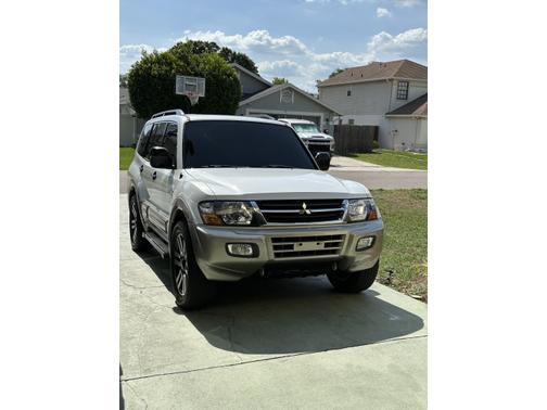 2002 Mitsubishi Montero XLS