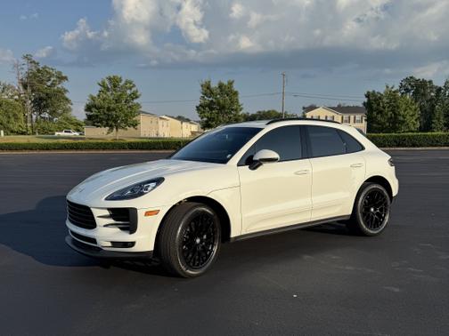 2020 Porsche Macan Base