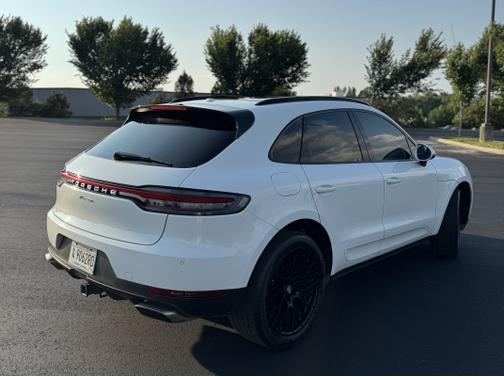 2020 Porsche Macan Base