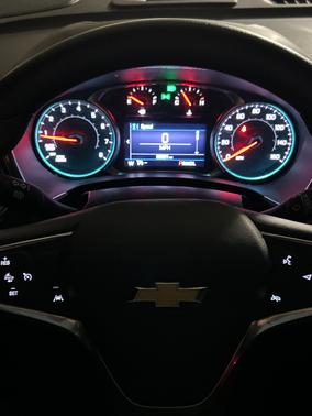 White 2022 Chevrolet Equinox LS