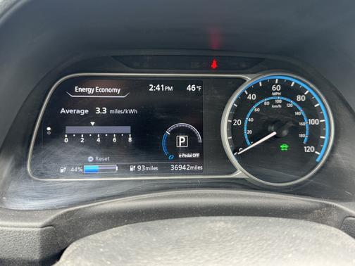 2022 Nissan Leaf SV PLUS