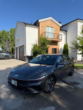 Gray 2025 Hyundai ELANTRA SEL Convenience