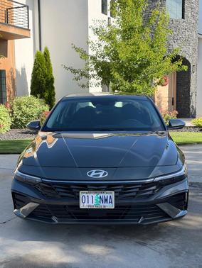 Gray 2025 Hyundai ELANTRA SEL Convenience