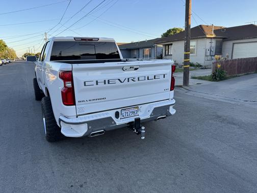 White 2019 Chevrolet Silverado 1500 LTZ