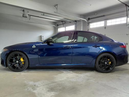 Blue 2020 Alfa Romeo Giulia Base