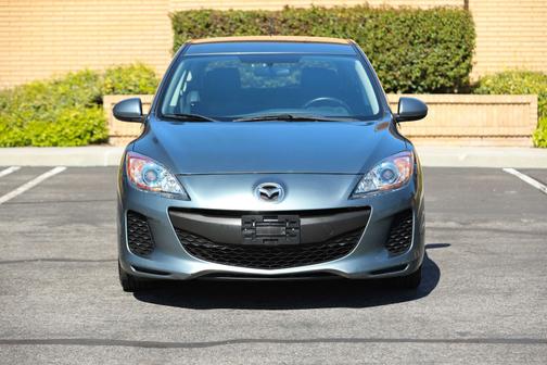 2013 Mazda Mazda3 i Touring