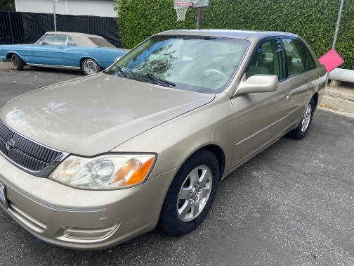 2000 Toyota Avalon XL