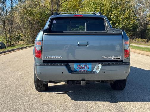 Blue 2006 Honda Ridgeline RTL