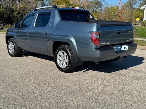 Blue 2006 Honda Ridgeline RTL
