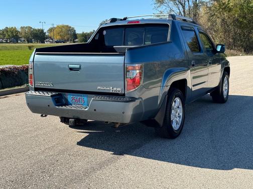 Blue 2006 Honda Ridgeline RTL