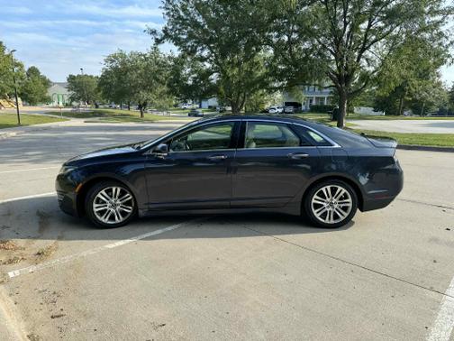 2014 Lincoln MKZ Base