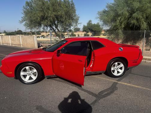 Red 2014 Dodge Challenger SXT