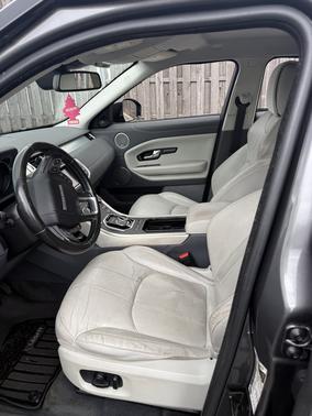 Gray 2017 Jeep Cherokee Latitude