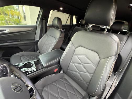 Gray 2024 Volkswagen Atlas Cross Sport 2.0T SE w/Technology