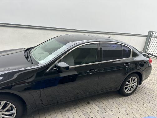 2009 INFINITI G37 x