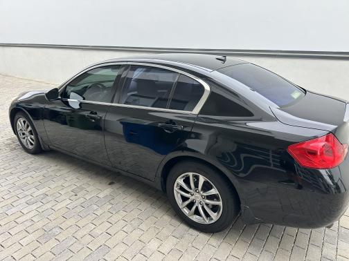 2009 INFINITI G37 x