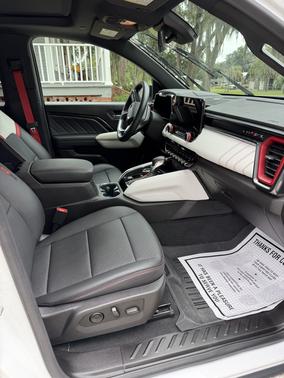 White 2024 GMC Canyon AT4X