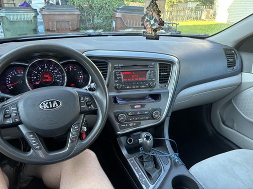 Black 2013 Kia Optima LX