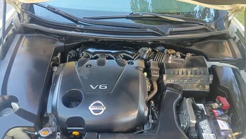 White 2011 Nissan Maxima S