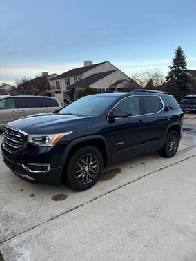 2017 GMC Acadia SLT-1