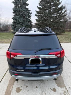 2017 GMC Acadia SLT-1