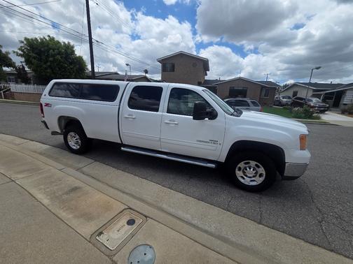 White 2007 GMC Sierra 2500 SLT H/D Crew Cab