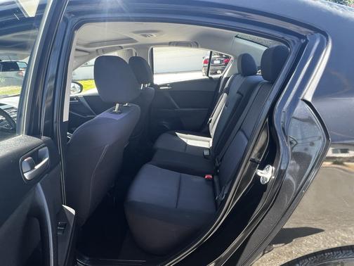 Black 2010 Mazda Mazda3 i Touring