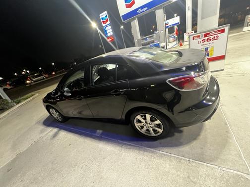 Black 2010 Mazda Mazda3 i Touring