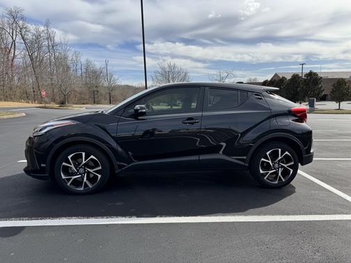 2021 Toyota C-HR XLE