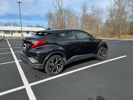 2021 Toyota C-HR XLE
