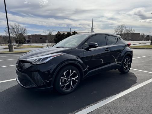 2021 Toyota C-HR XLE
