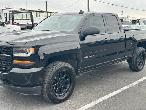 2018 Chevrolet Silverado 1500 Custom