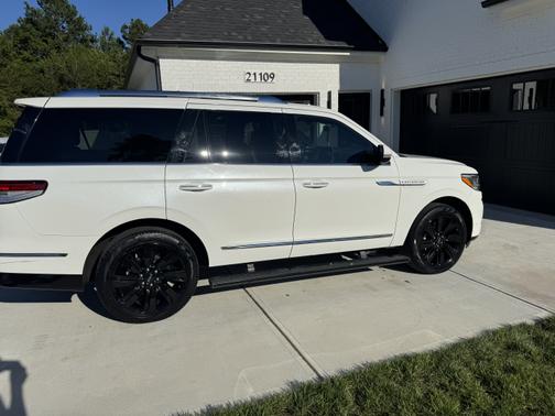 2023 Lincoln Navigator Reserve