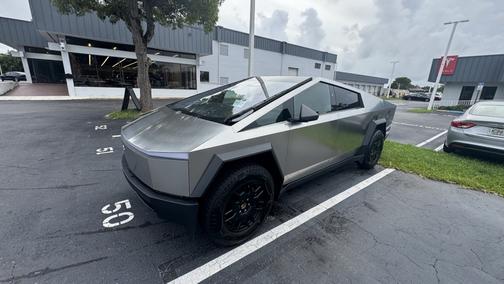 2024 Tesla Cybertruck Cyberbeast