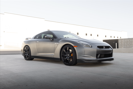 Gray 2009 Nissan GT-R Premium