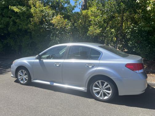 2013 Subaru Legacy 2.5i Premium