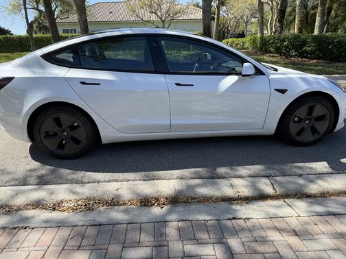 White 2021 Tesla Model 3 Standard Range Plus