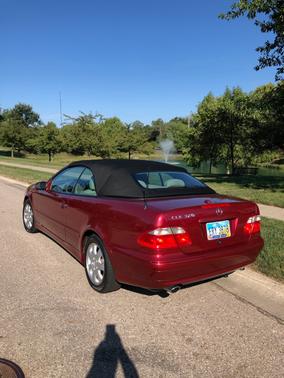 Red 2001 Mercedes-Benz CLK-Class 320 Cabriolet