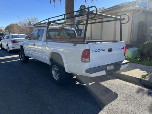 2000 Dodge Dakota Sport