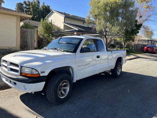 2000 Dodge Dakota Sport