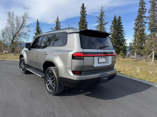 Gray 2025 Lexus GX 550 Premium+