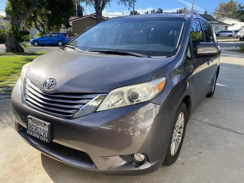 2015 Toyota Sienna XLE Premium