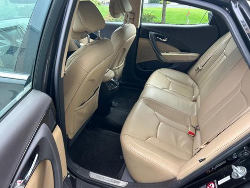 Black 2012 Hyundai Azera Base
