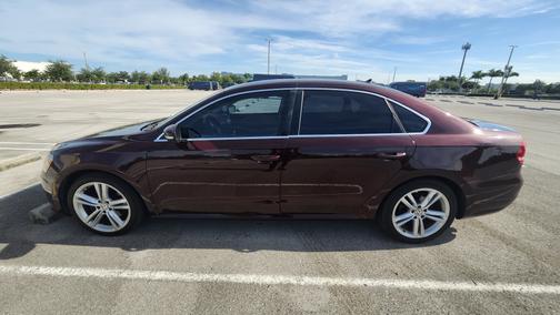 2014 Volkswagen Passat 2.5L SE