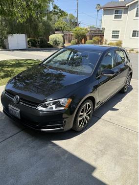 2016 Volkswagen Golf TSI SE 4-Door