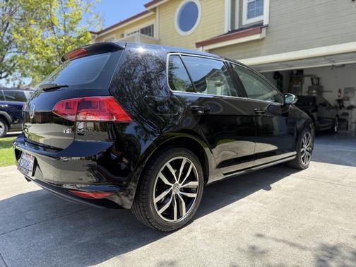 2016 Volkswagen Golf TSI SE 4-Door